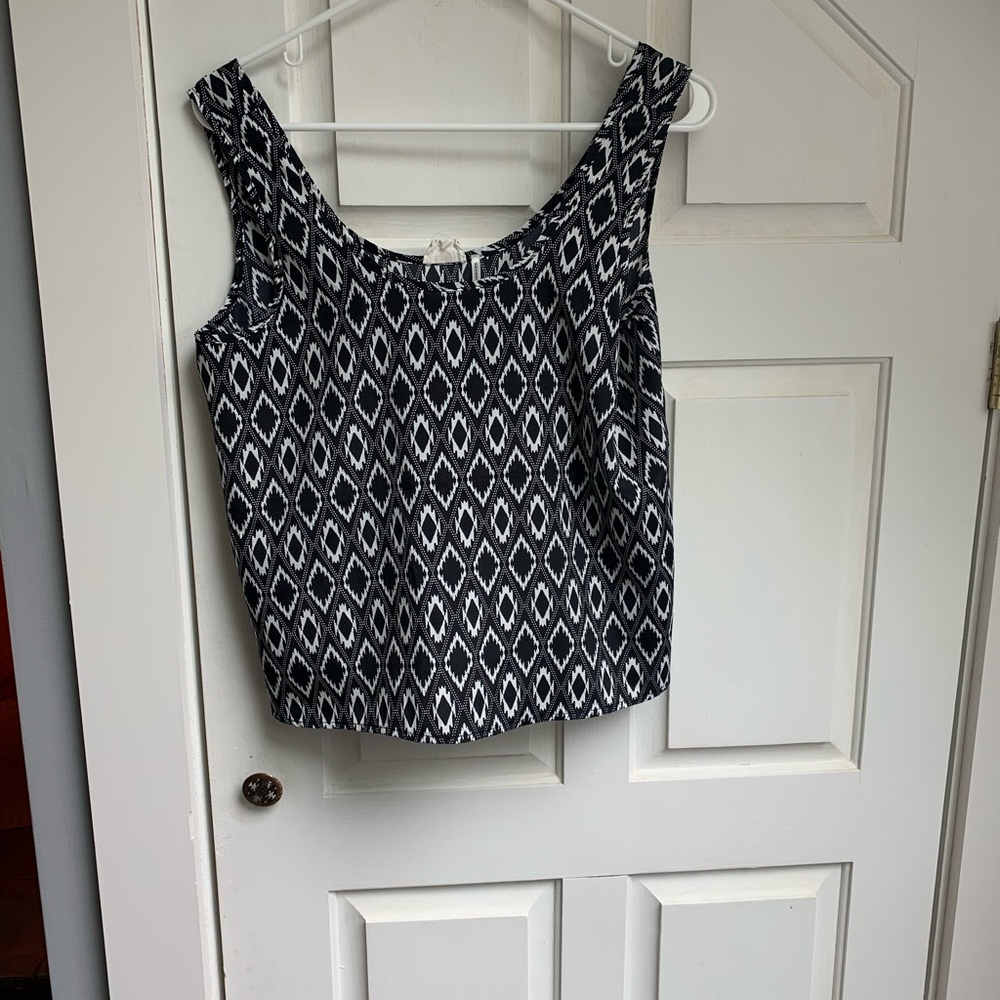 Black and white tank top.